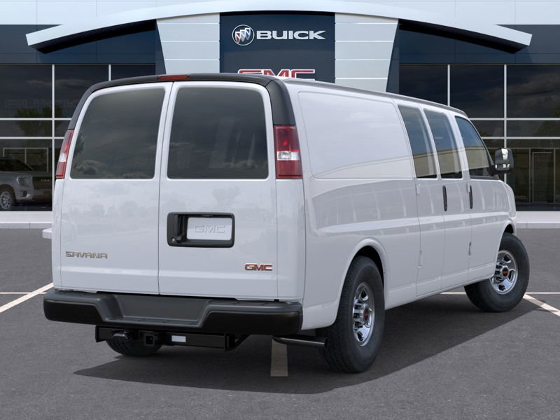 GMC Savana Cargo 2500 WT 155 2025 à Rivière-du-Loup, Québec - 4 - w1024h768px