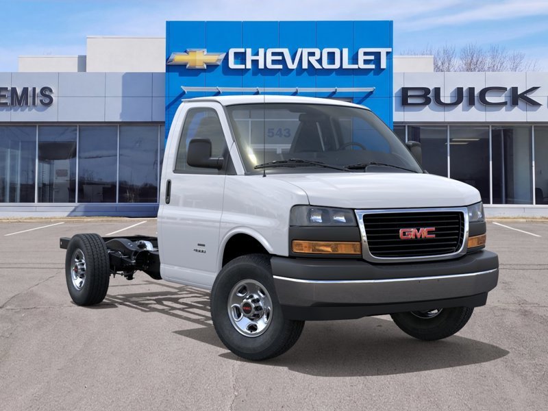 GMC Savana Cutaway 3500  2026 à Témiscouata-sur-le-Lac, Québec - 7 - w1024h768px