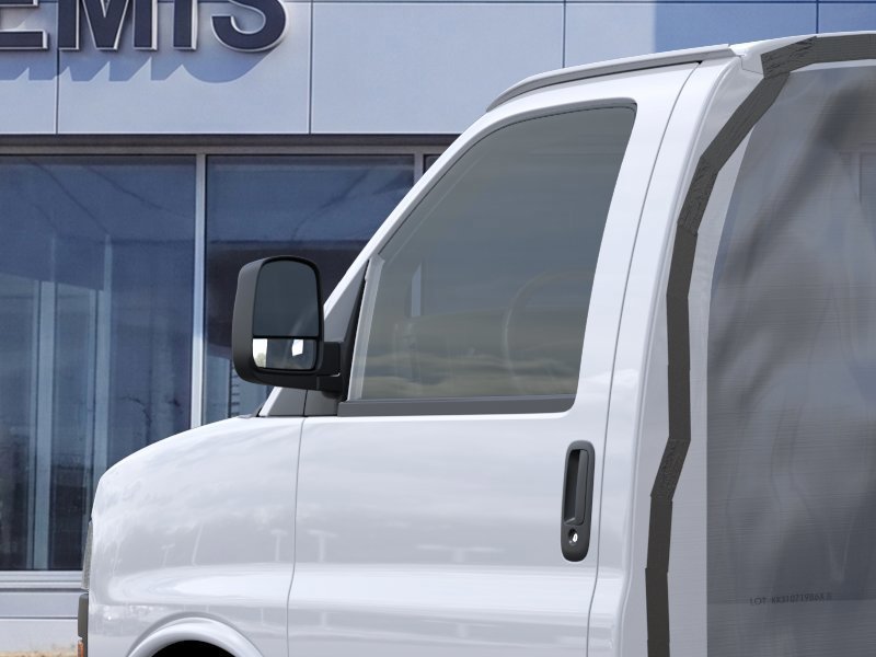 GMC Savana Cutaway 3500  2026 à Témiscouata-sur-le-Lac, Québec - 12 - w1024h768px