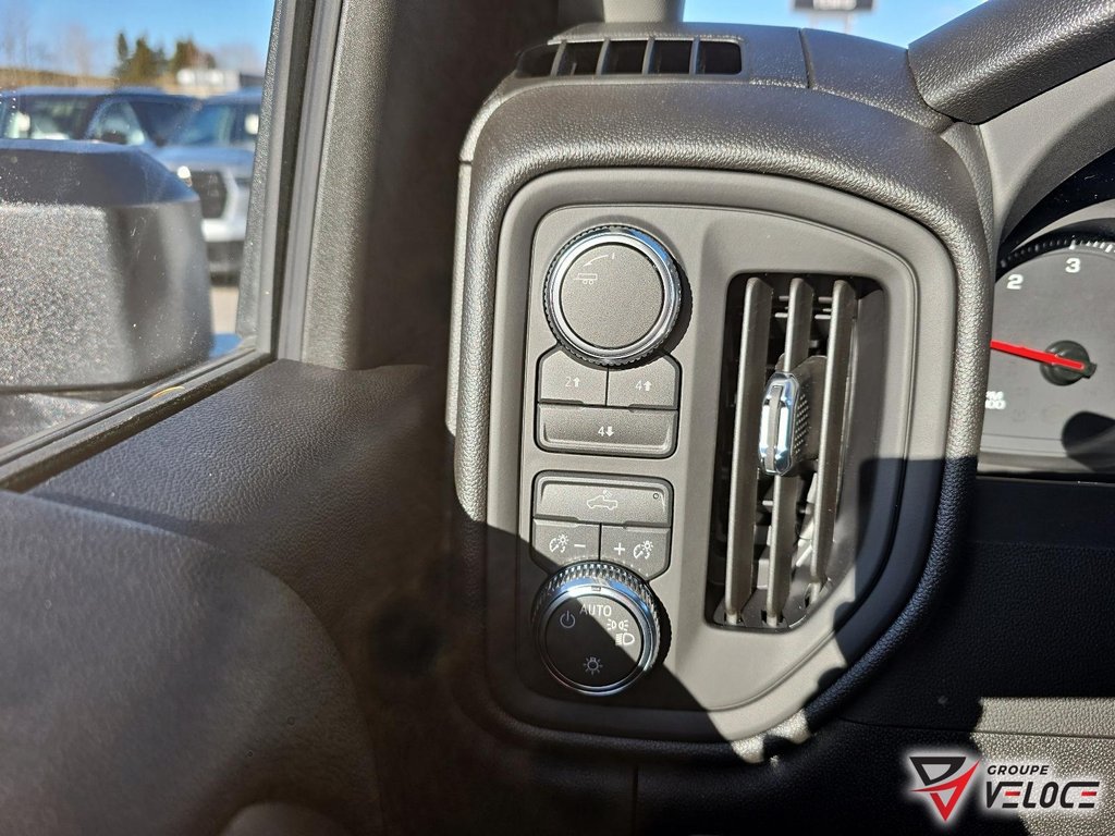 2026 GMC Sierra 2500 HD in Témiscouata-sur-le-Lac, Quebec - 15 - w1024h768px