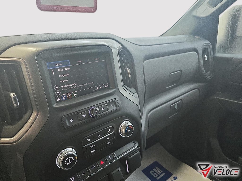 2026 GMC Sierra 2500 HD PRO in Riviere-du-Loup, Quebec - 13 - w1024h768px