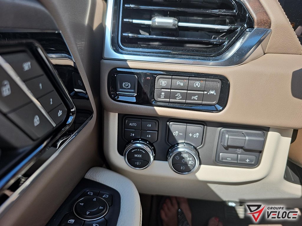 GMC Yukon Denali 2025 à Rivière-du-Loup, Québec - 15 - w1024h768px