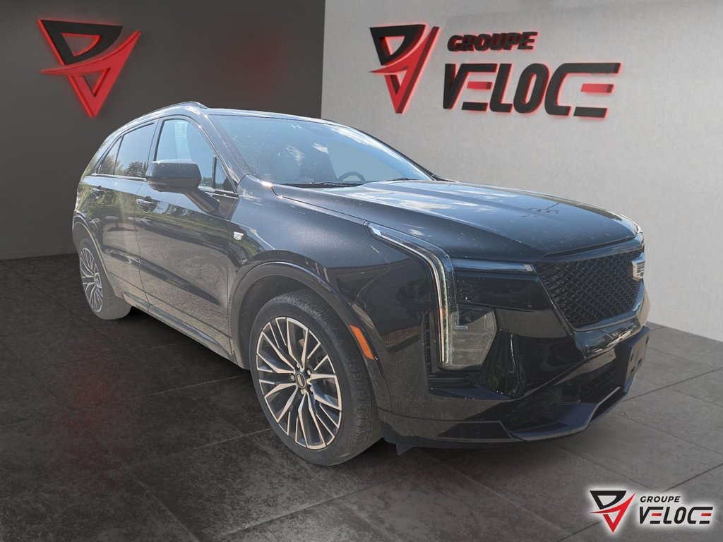 Cadillac XT4 AWD Sport *CUIR, TOIT, NAV, MAGS 20PO* 2024 à Rivière-du-Loup, Québec - 3 - w1024h768px