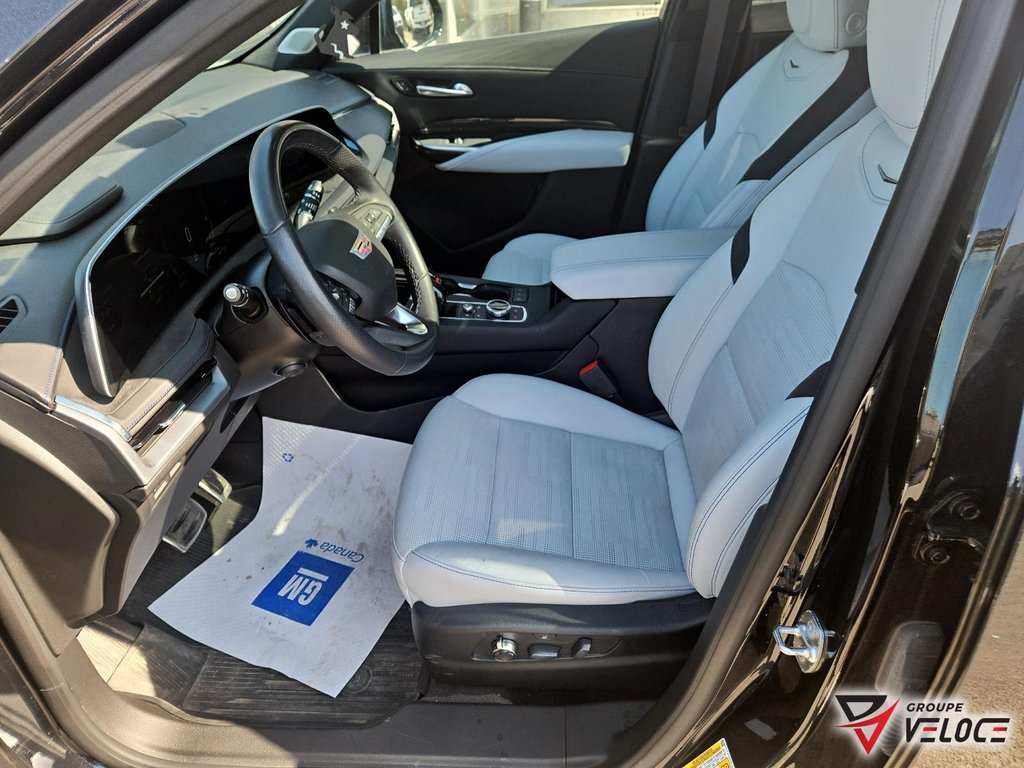 Cadillac XT4 AWD Sport *CUIR, TOIT, NAV, MAGS 20PO* 2024 à Rivière-du-Loup, Québec - 11 - w1024h768px