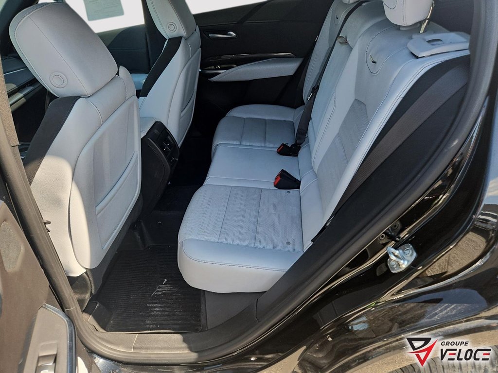 Cadillac XT4 AWD Sport *CUIR, TOIT, NAV, MAGS 20PO* 2024 à Rivière-du-Loup, Québec - 10 - w1024h768px