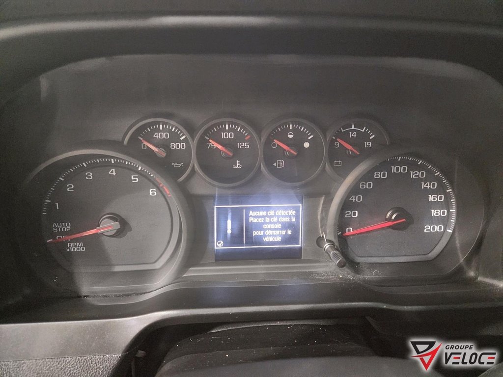 2023 Chevrolet Silverado 1500 Custom Trail Boss in Riviere-du-Loup, Quebec - 12 - w1024h768px