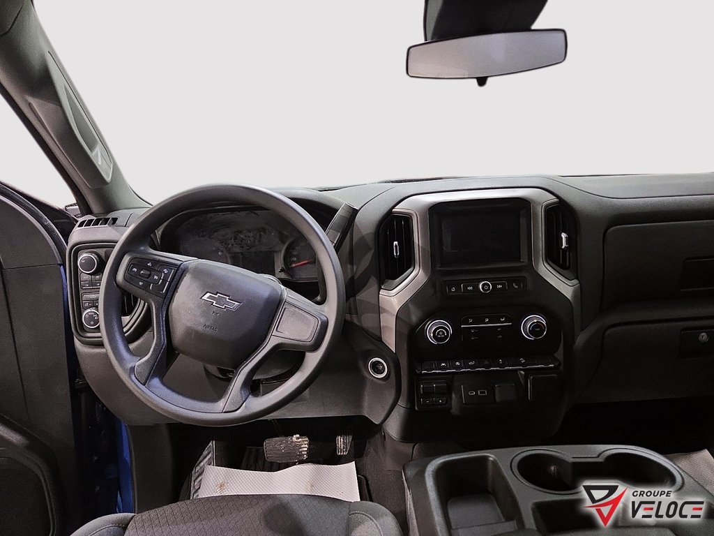 2023 Chevrolet Silverado 1500 Custom Trail Boss in Riviere-du-Loup, Quebec - 9 - w1024h768px
