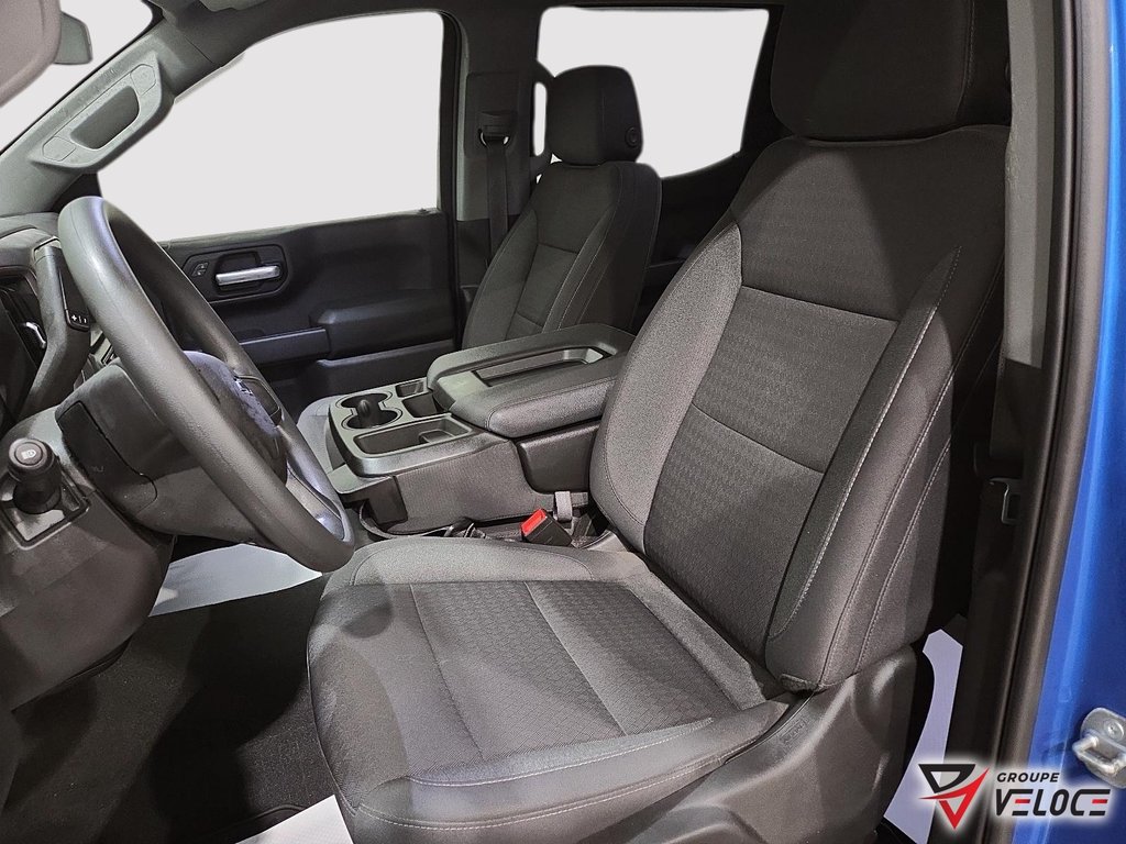 2023 Chevrolet Silverado 1500 Custom Trail Boss in Riviere-du-Loup, Quebec - 8 - w1024h768px