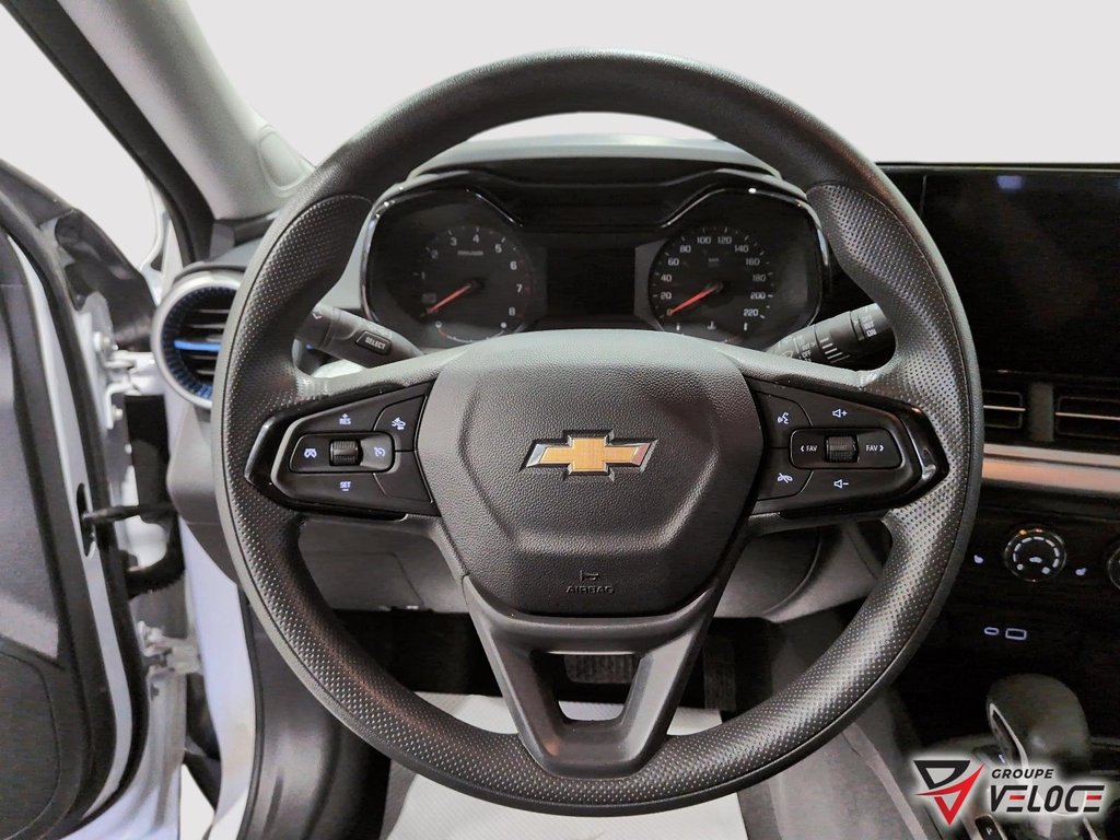Chevrolet Trax LS** SIÈGE CHAUFFANT, CONNECTIVITÉ BLUETOOTH** 2025 à Rivière-du-Loup, Québec - 11 - w1024h768px