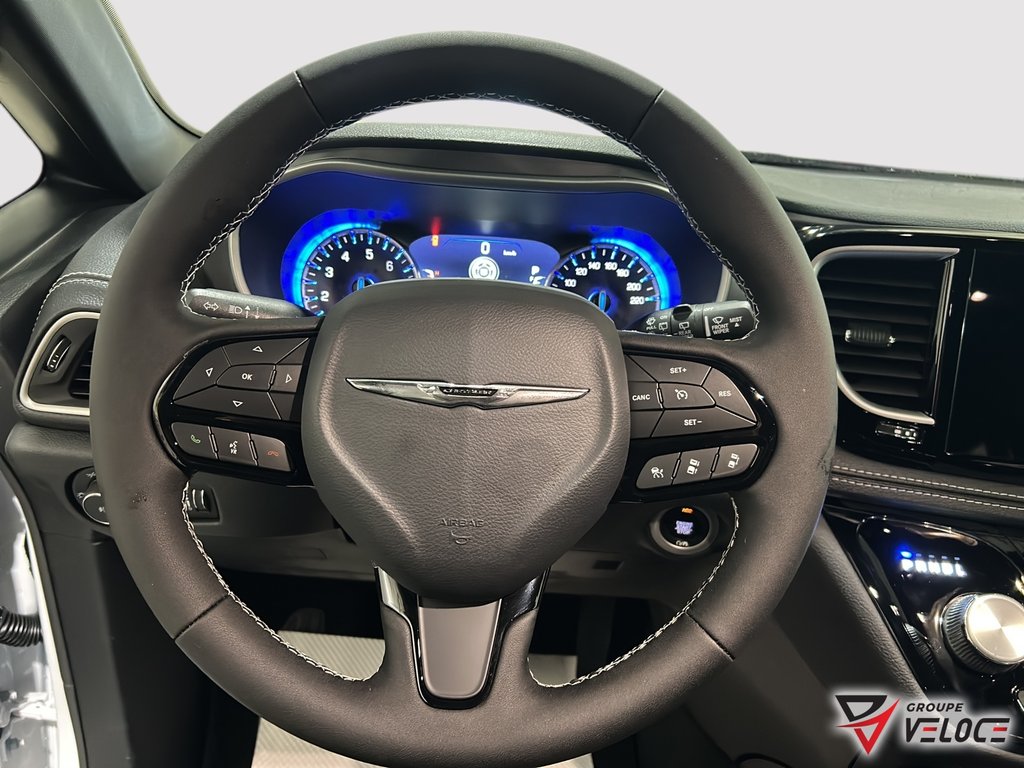 2026 Chrysler Pacifica SELECT AWD in Riviere-du-Loup, Quebec - 14 - w1024h768px