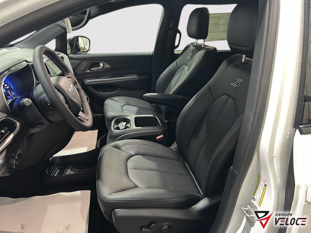 2026 Chrysler Pacifica SELECT AWD in Riviere-du-Loup, Quebec - 9 - w1024h768px