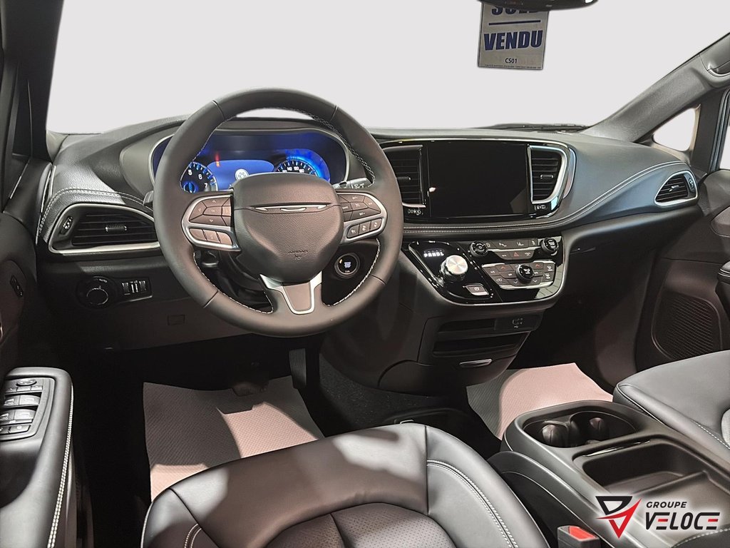 Chrysler Pacifica SELECT 2027 à Rivière-du-Loup, Québec - 9 - w1024h768px