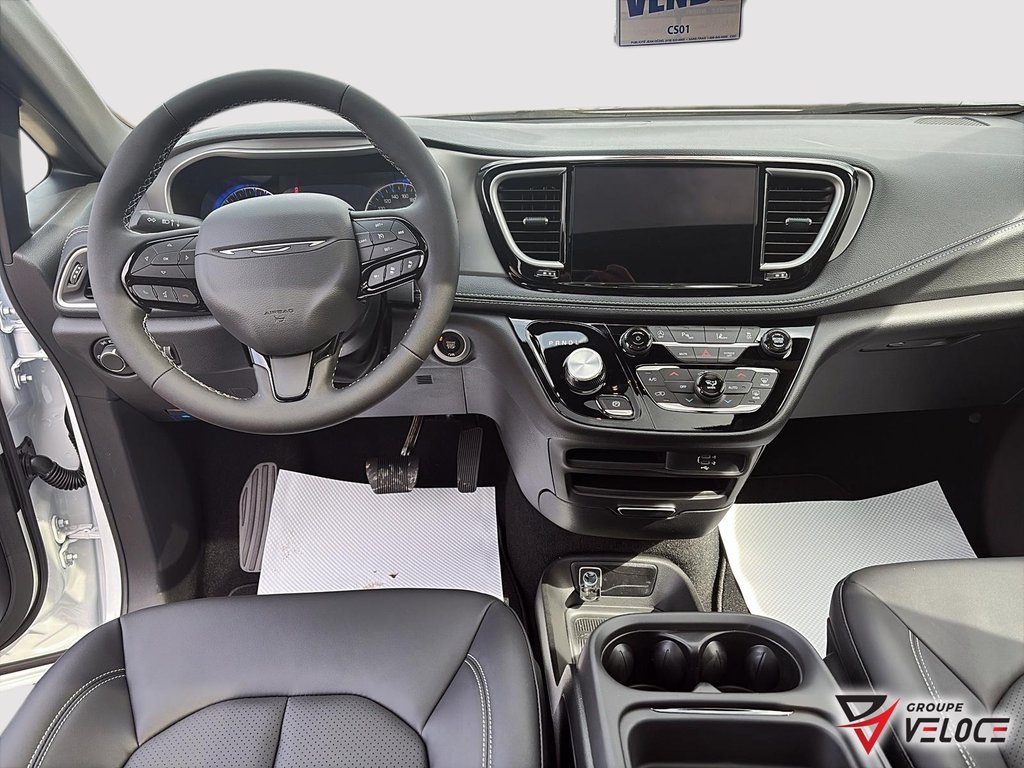 Chrysler Pacifica SELECT AWD 2027 à Rivière-du-Loup, Québec - 9 - w1024h768px