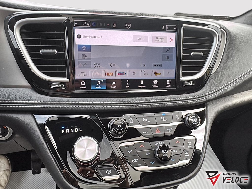 Chrysler Pacifica SELECT AWD 2027 à Rivière-du-Loup, Québec - 13 - w1024h768px