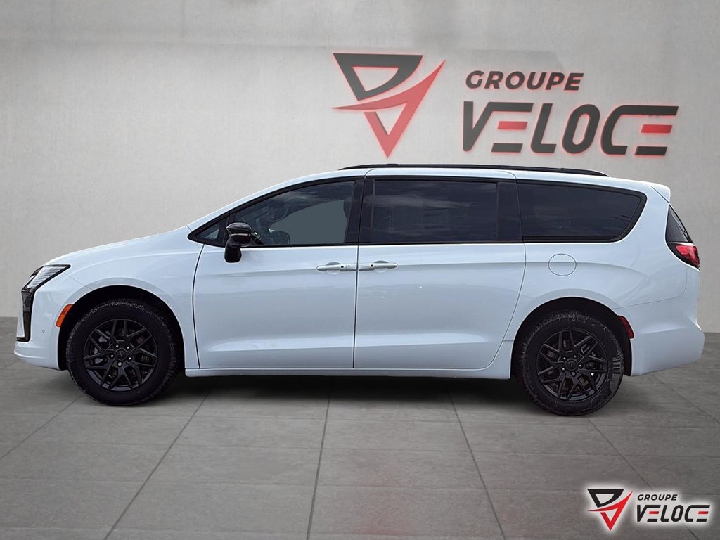 Chrysler Pacifica SELECT AWD 2027 à Rivière-du-Loup, Québec - 5 - w1024h768px