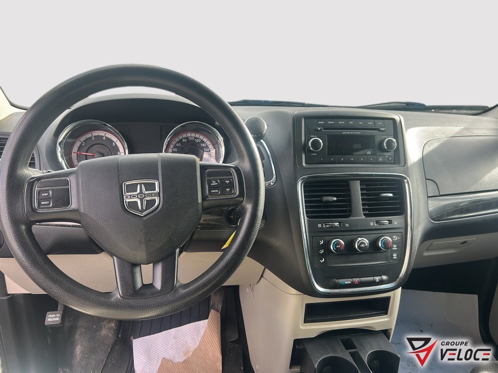 2015 Dodge Grand Caravan Canada Value Package in Riviere-du-Loup, Quebec - 9 - w1024h768px