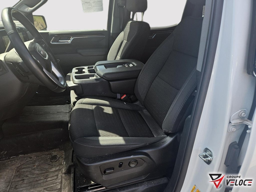 GMC Sierra 1500 Elevation 2023 à Rivière-du-Loup, Québec - 9 - w1024h768px