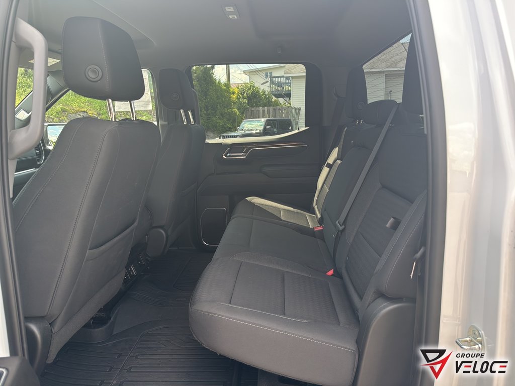 GMC Sierra 1500 Elevation 2023 à Rivière-du-Loup, Québec - 8 - w1024h768px