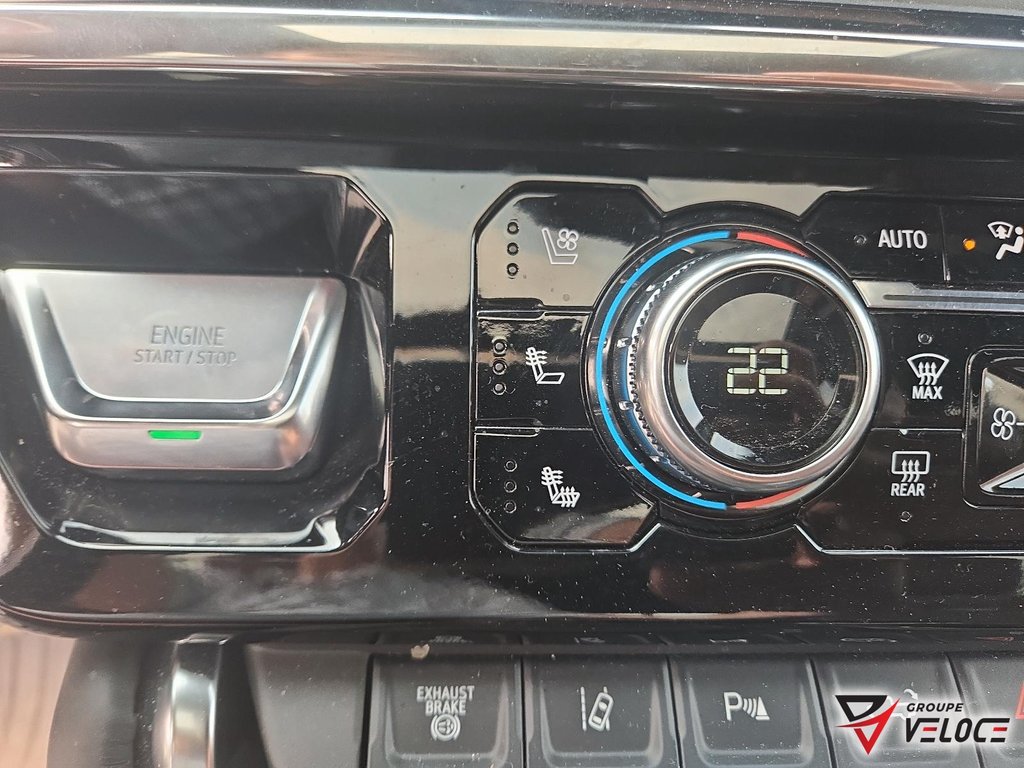 GMC Sierra 2500HD Denali Ultimate *BOITE 8 PIEDS, DIESEL* 2025 à Rivière-du-Loup, Québec - 16 - w1024h768px