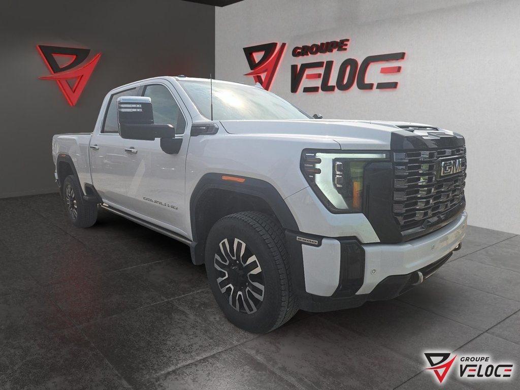GMC Sierra 2500HD Denali Ultimate *BOITE 8 PIEDS, DIESEL* 2025 à Rivière-du-Loup, Québec - 3 - w1024h768px