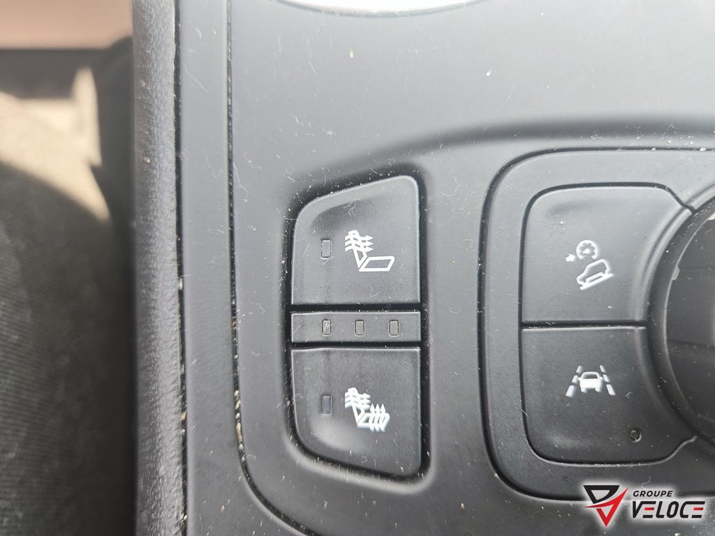 2022 GMC Terrain SLE *AWD, SIEGES CHAUFFANTS* in Riviere-du-Loup, Quebec - 17 - w1024h768px