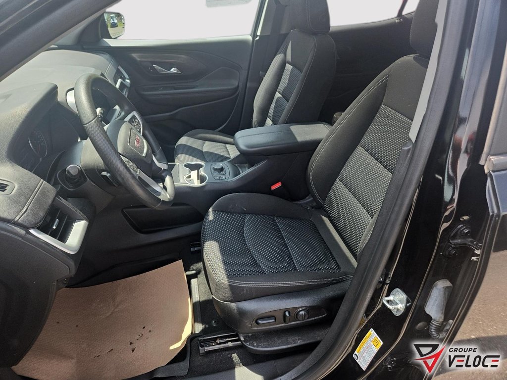 2022 GMC Terrain SLE *AWD, SIEGES CHAUFFANTS* in Riviere-du-Loup, Quebec - 10 - w1024h768px