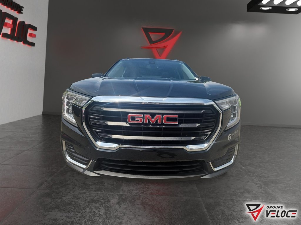 2022 GMC Terrain SLE *AWD, SIEGES CHAUFFANTS* in Riviere-du-Loup, Quebec - 2 - w1024h768px
