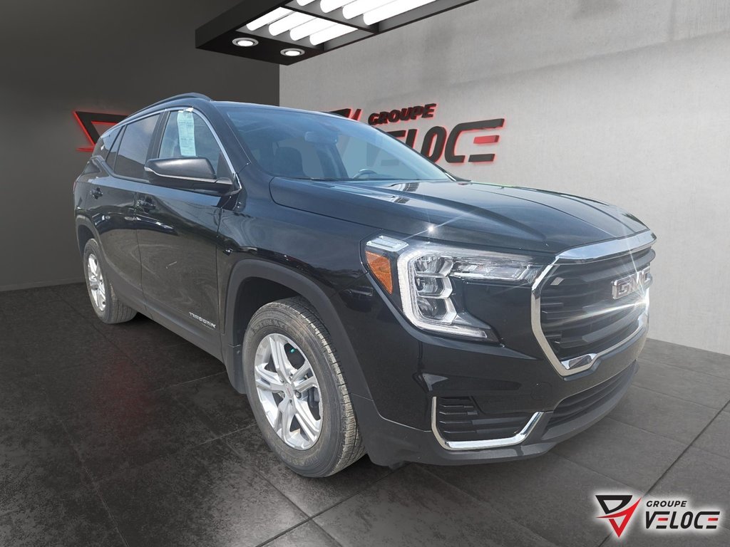 2022 GMC Terrain SLE *AWD, SIEGES CHAUFFANTS* in Riviere-du-Loup, Quebec - 3 - w1024h768px