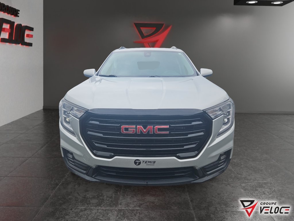 2022 GMC Terrain SLT *CUIR, SIEGES CHAUFFANTS* in Riviere-du-Loup, Quebec - 2 - w1024h768px