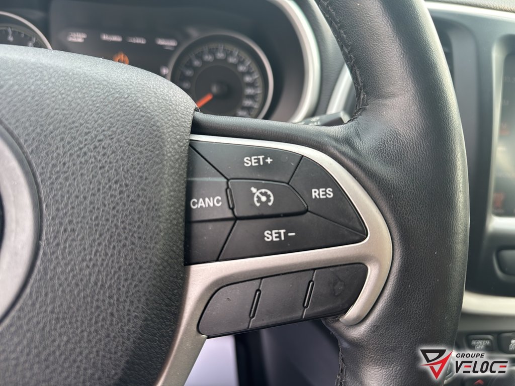 Jeep Cherokee Trailhawk**SIEGES CHAUFFANTS,V6** 2015 à Rivière-du-Loup, Québec - 16 - w1024h768px