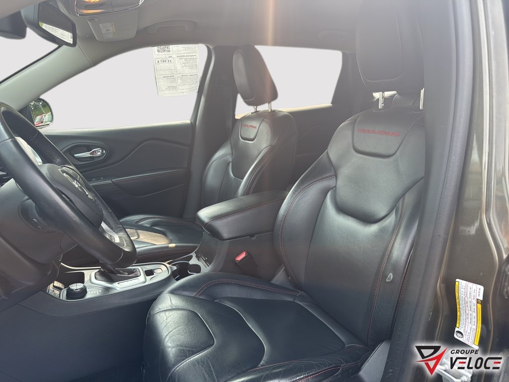 Jeep Cherokee Trailhawk**SIEGES CHAUFFANTS,V6** 2015 à Rivière-du-Loup, Québec - 10 - w1024h768px