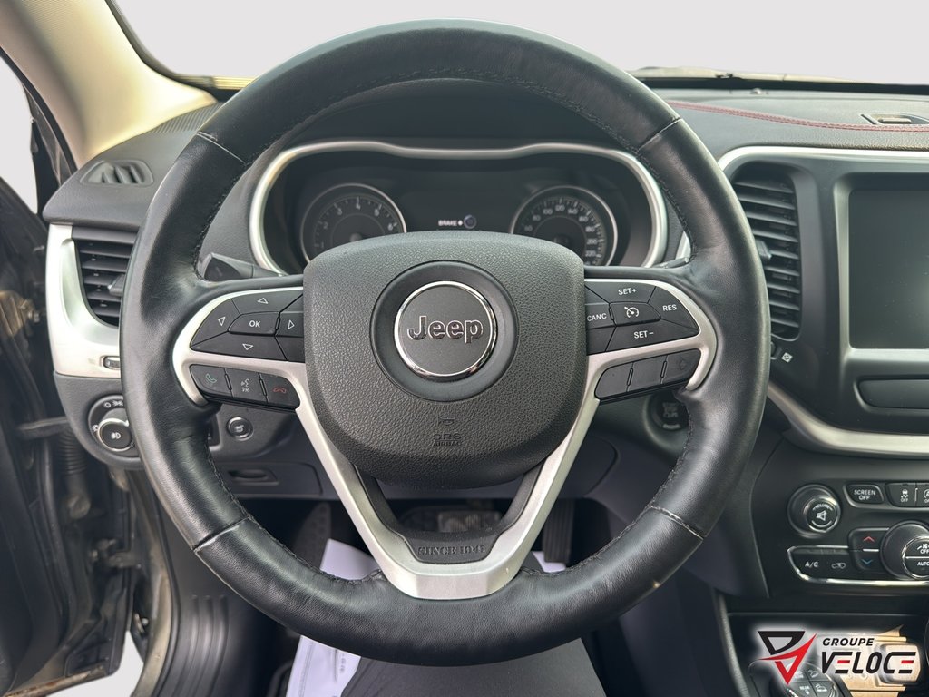 Jeep Cherokee Trailhawk**SIEGES CHAUFFANTS,V6** 2015 à Rivière-du-Loup, Québec - 12 - w1024h768px