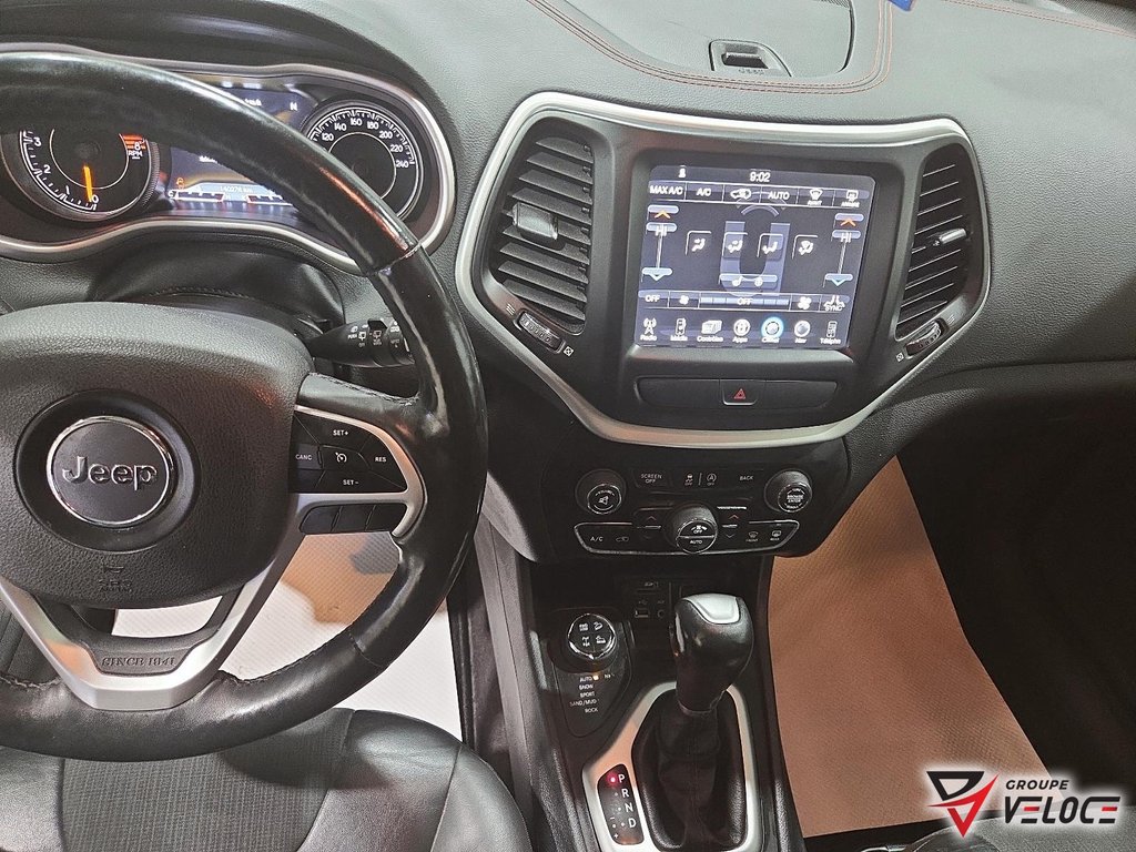Jeep Cherokee Trailhawk *V6. CUIR, TOUT ÉQUIPÉ* 2018 à Rivière-du-Loup, Québec - 13 - w1024h768px