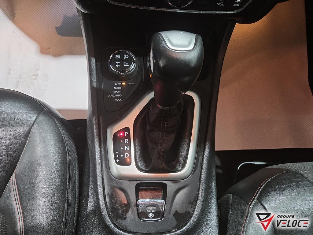Jeep Cherokee Trailhawk *V6. CUIR, TOUT ÉQUIPÉ* 2018 à Rivière-du-Loup, Québec - 14 - w1024h768px