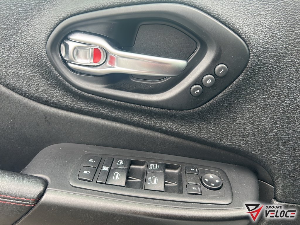 Jeep Cherokee Trailhawk Elite *CUIR, TOIT PANORAMIQUE* 2021 à Rivière-du-Loup, Québec - 12 - w1024h768px