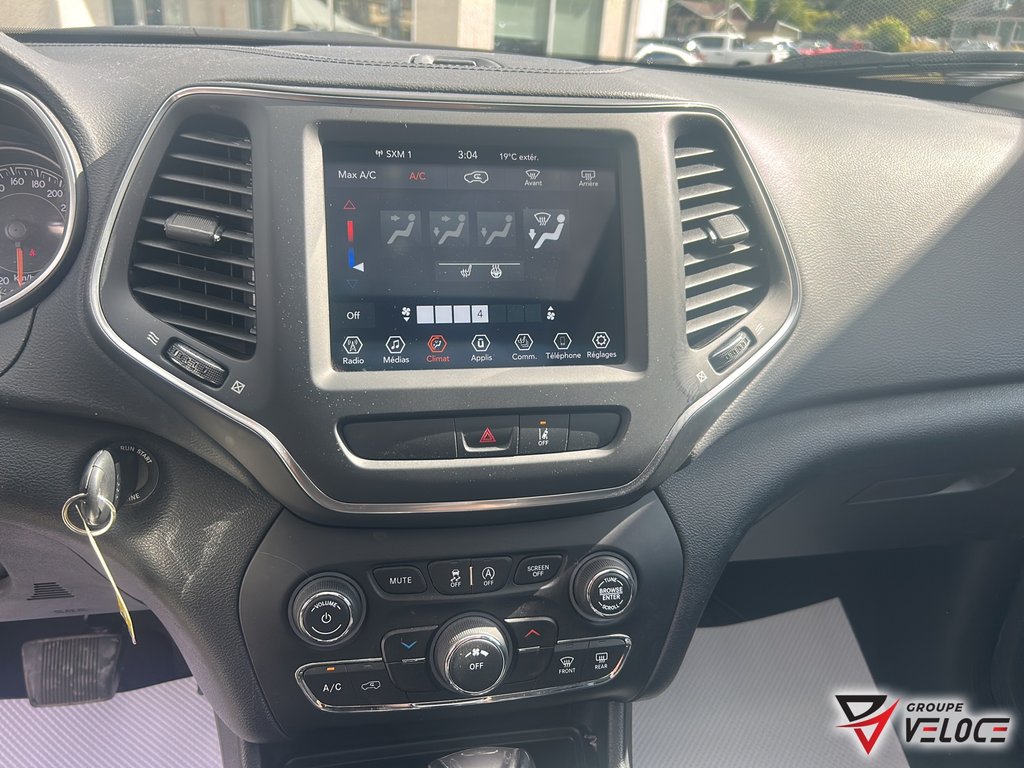 2022 Jeep Cherokee X**V6,SIEGES CHAUFFANTS** in Riviere-du-Loup, Quebec - 13 - w1024h768px