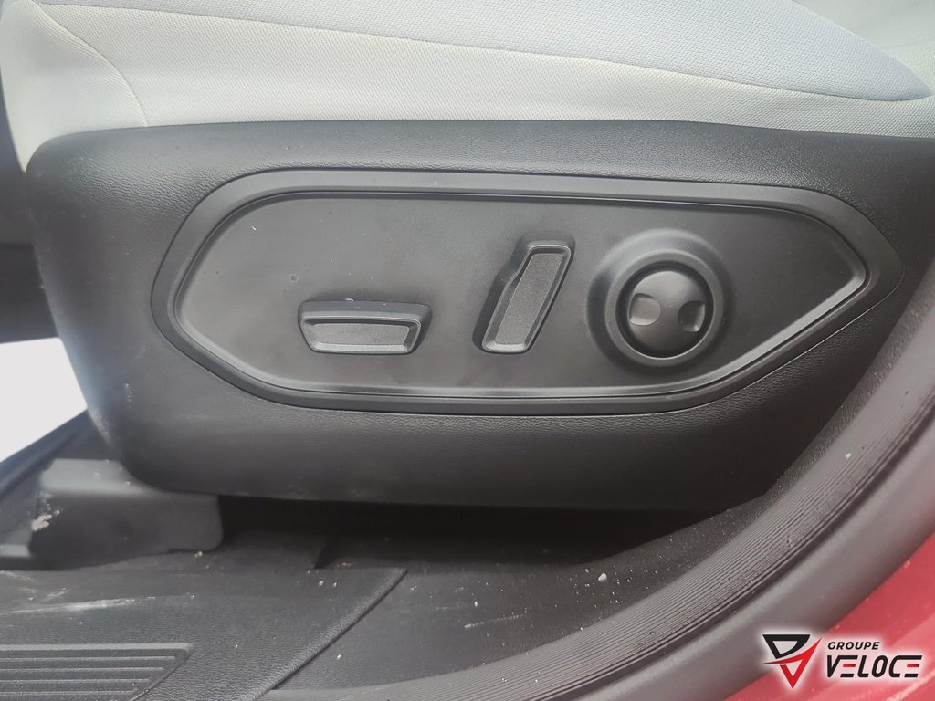 2026 Jeep Cherokee LAREDO in Riviere-du-Loup, Quebec - 9 - w1024h768px