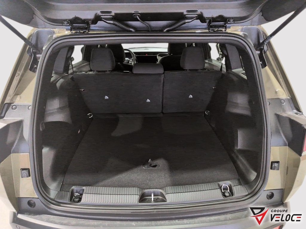 Jeep Cherokee LAREDO 2026 à Rivière-du-Loup, Québec - 6 - w1024h768px