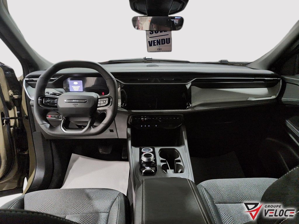 Jeep Cherokee LAREDO 2026 à Rivière-du-Loup, Québec - 13 - w1024h768px