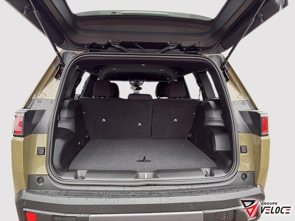 2026 Jeep Cherokee LAREDO in Riviere-du-Loup, Quebec - 6 - w1024h768px