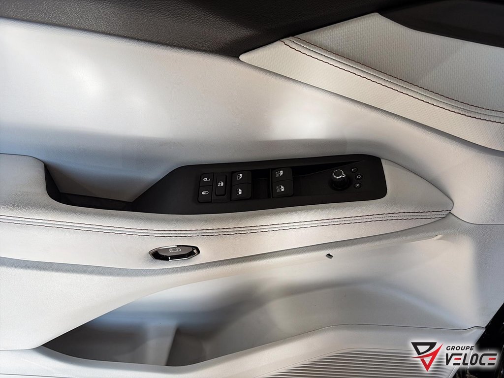 Jeep Cherokee LIMITED 2026 à Rivière-du-Loup, Québec - 10 - w1024h768px