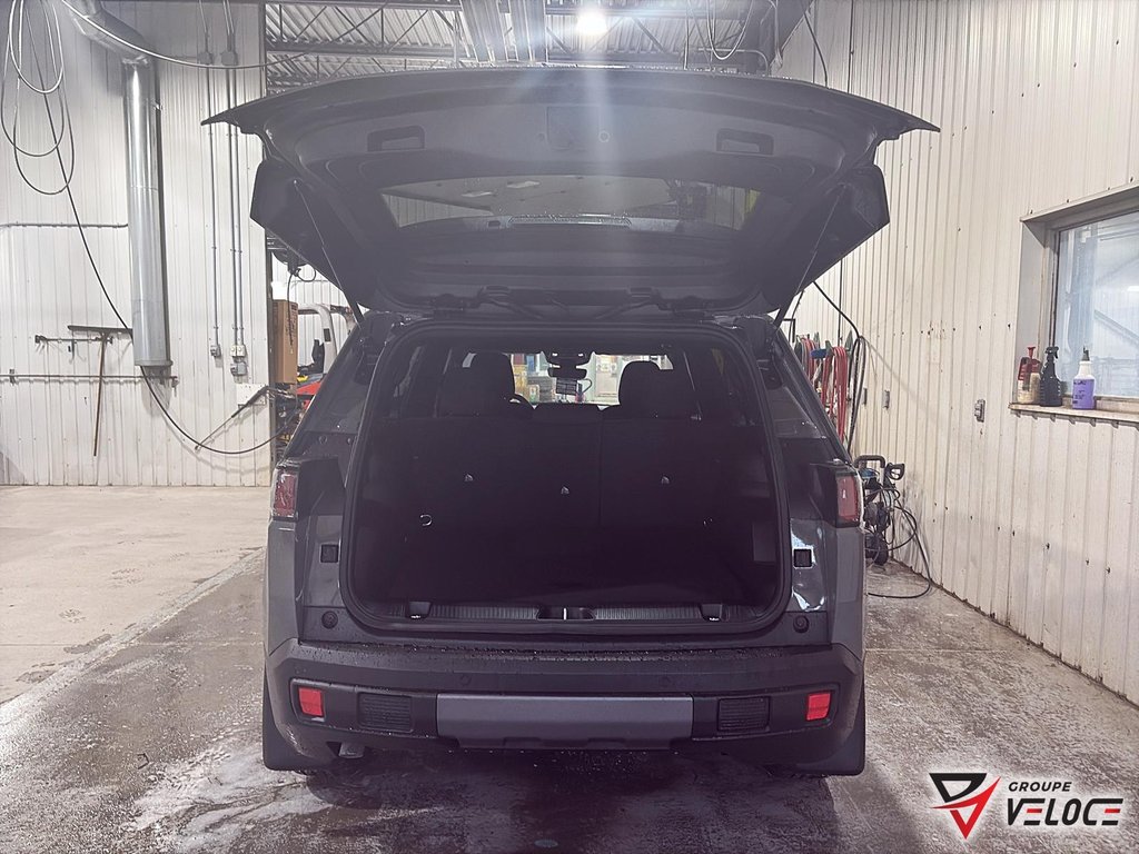 Jeep Cherokee LAREDO 2026 à Rivière-du-Loup, Québec - 6 - w1024h768px