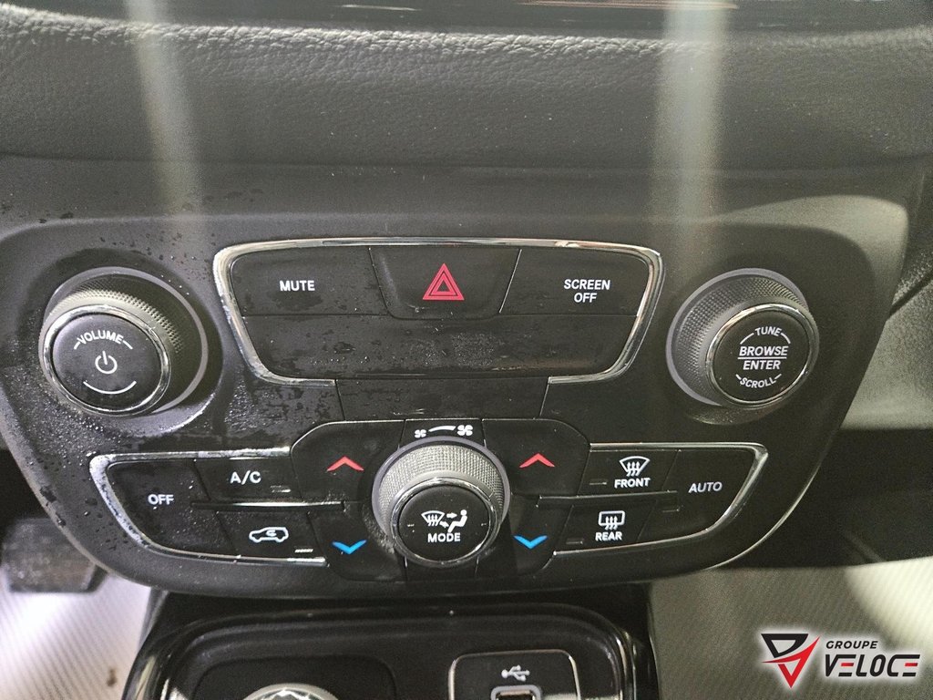 2018 Jeep Compass Altitude**HAYON ELECTRIQUE** in Riviere-du-Loup, Quebec - 14 - w1024h768px