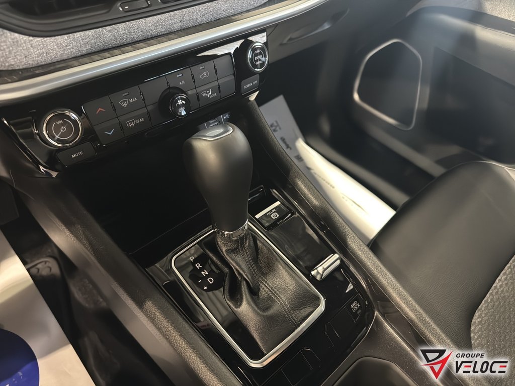 2025 Jeep Compass NORTH in Riviere-du-Loup, Quebec - 9 - w1024h768px