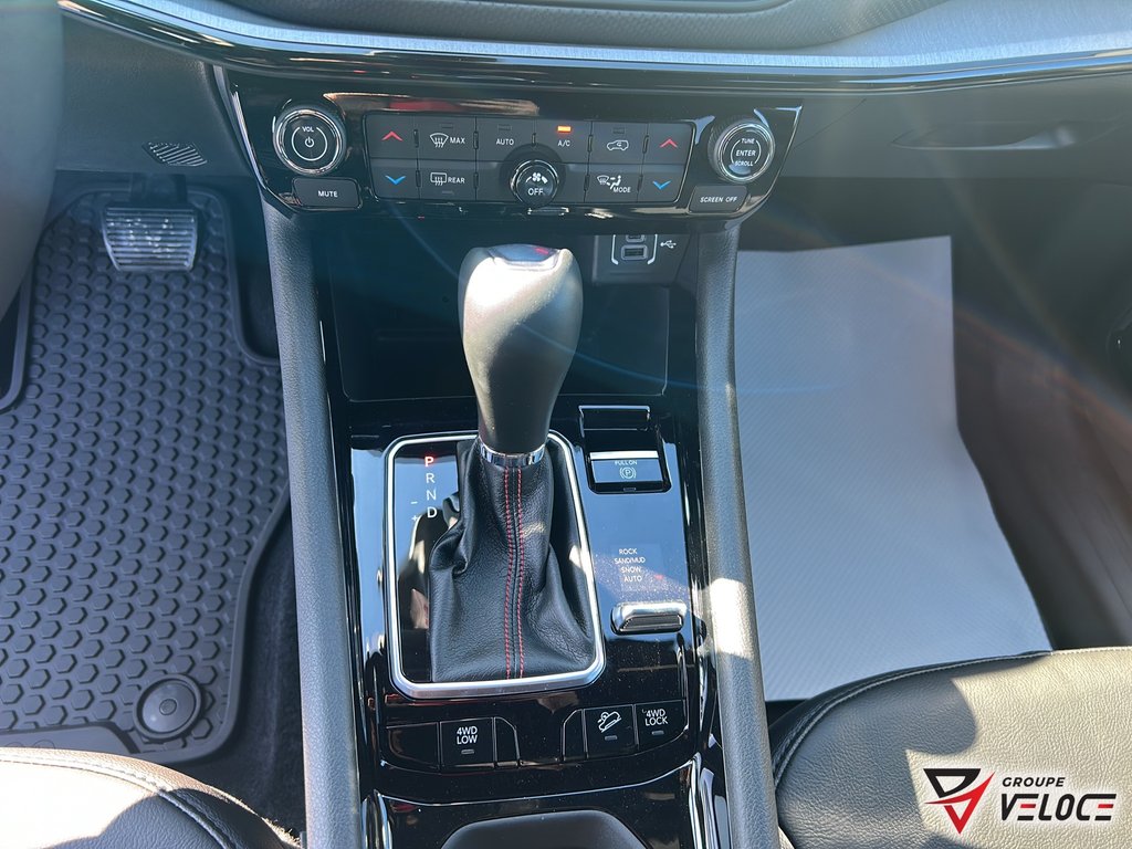 2025 Jeep Compass TRAILHAWK in Riviere-du-Loup, Quebec - 12 - w1024h768px