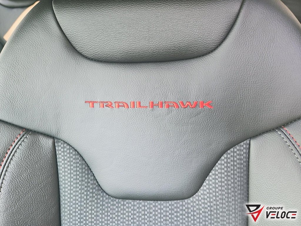 2025 Jeep Compass TRAILHAWK in Riviere-du-Loup, Quebec - 12 - w1024h768px