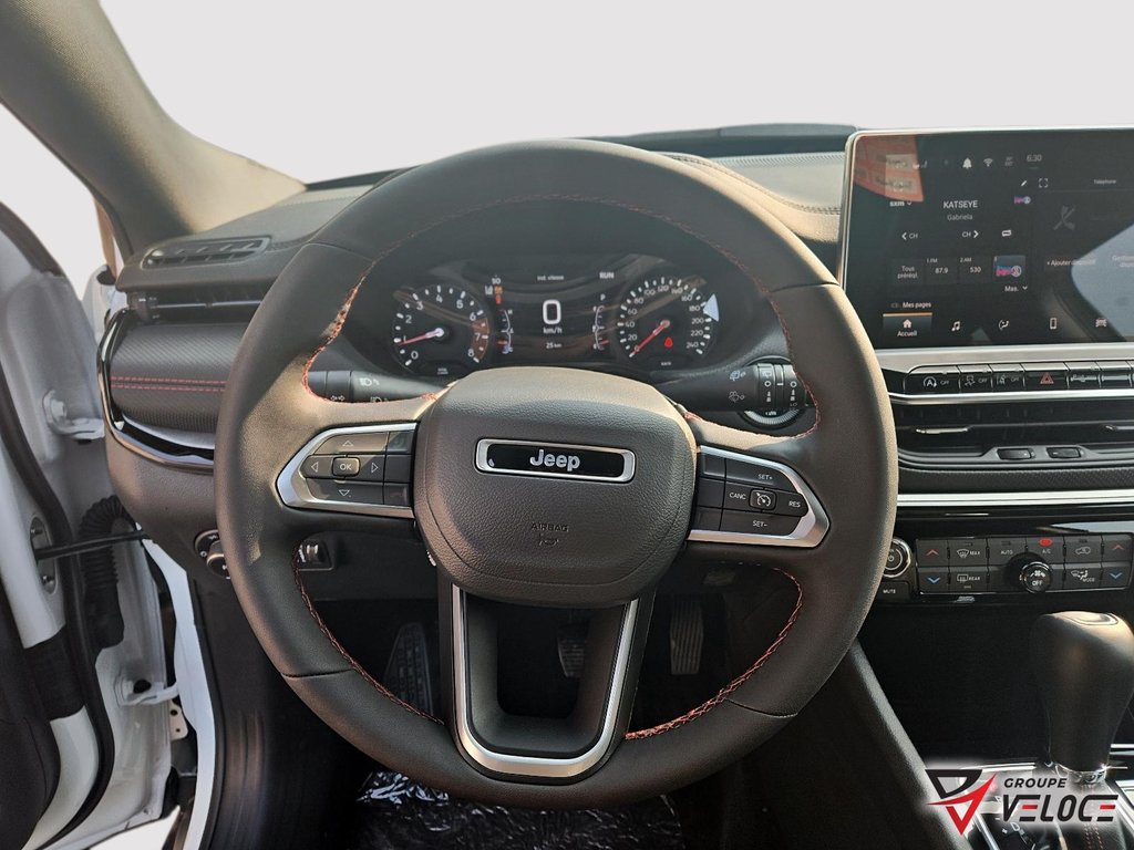 2025 Jeep Compass TRAILHAWK in Riviere-du-Loup, Quebec - 13 - w1024h768px