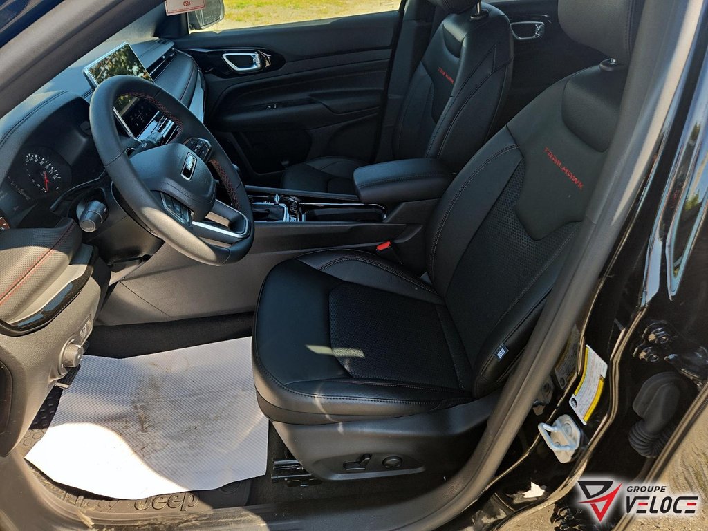 2025 Jeep Compass TRAILHAWK in Riviere-du-Loup, Quebec - 11 - w1024h768px
