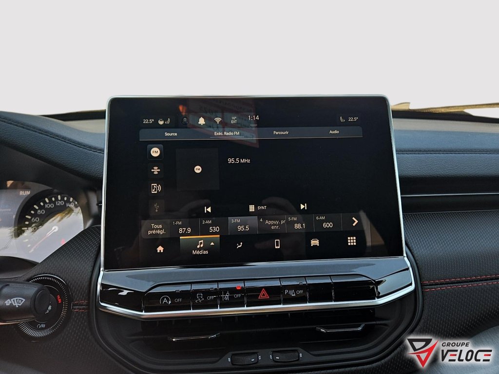 2025 Jeep Compass TRAILHAWK in Riviere-du-Loup, Quebec - 14 - w1024h768px