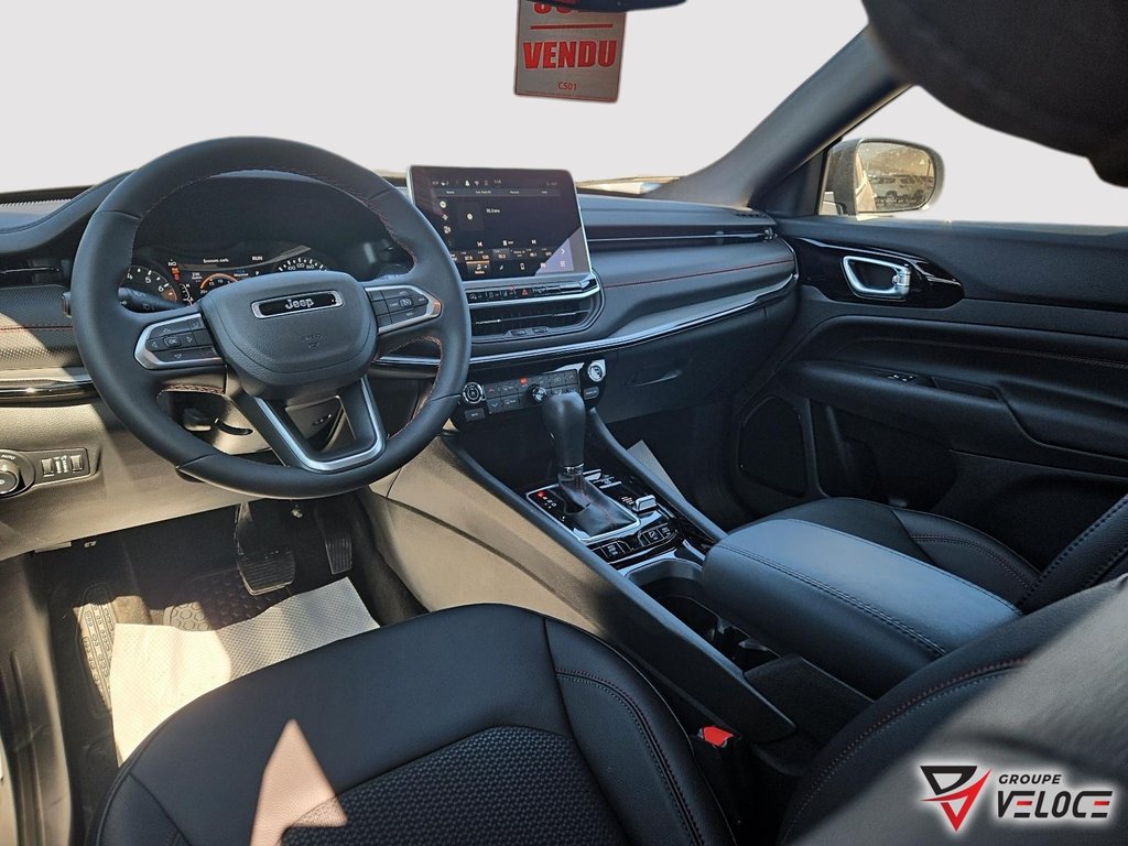 2025 Jeep Compass TRAILHAWK in Riviere-du-Loup, Quebec - 9 - w1024h768px